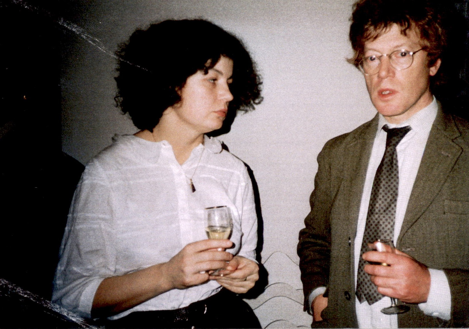 Bronislava Müllerová a Roger Scruton v roce 1991, zdroj: Moravské zemské muzeum